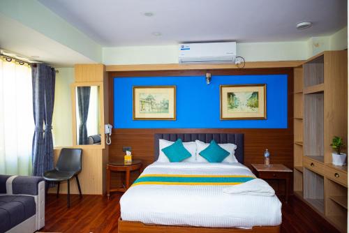 Deluxe Family Room