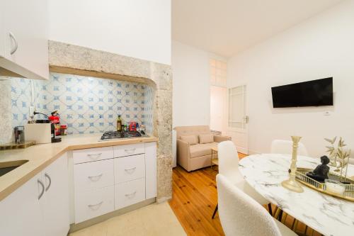 Central Lisbon Gem 8 Guests Modern Apt - image 4