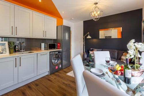 Bright Cheery 4 Bd Apartment By Brighton Station - 布萊頓
