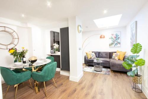 Luxury pad centrally located near Brighton station 1