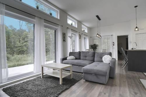 Spa - Lake access - Absolute Comfort - L'Herisson in Chertsey (QC)