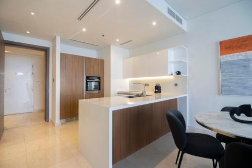 Anwa by Omniyat - 1BR Sea view in Dubai Maritime City