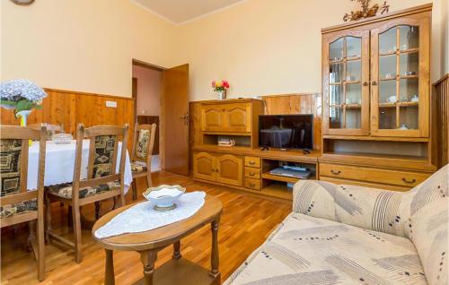 Awesome Home In Gruda in Dubravka
