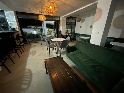 salon détente/TV commun, Ocean Garden GuestHouse in Umkomaas