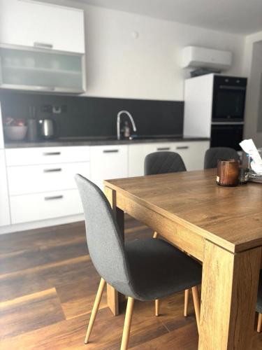 Apartmán Hugo (Apartman Hugo) in Kamenný Újezd