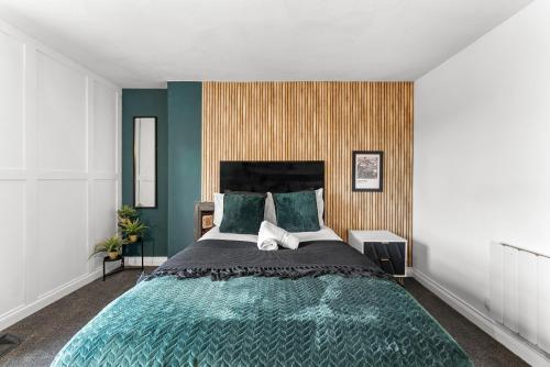 Harbourside Penthouse Apartments Sleep 16 - Tap to explore photos