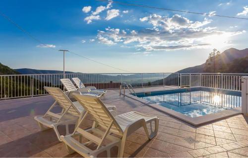 Peldbaseins, Awesome Home In Gruda in Dubravka
