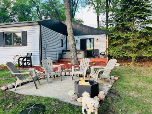 Centrally located - Perch Lake Bungalow - Hot-tub! in Baxter (MN)