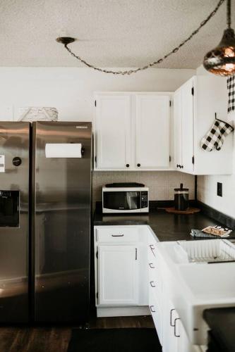 Centrally located - Perch Lake Bungalow - Hot-tub! in Baxter (MN)