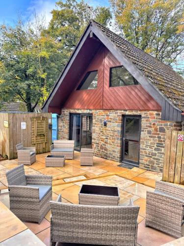 Primrose 17-Woodland Lodges-Carmarthen-Pembroke - Swansea