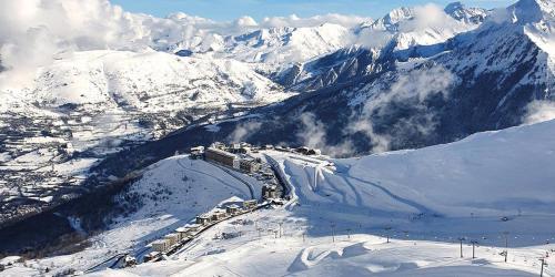 Appartement familial 4-6 pers - Vue sur les Pyrénées (Appartement familial 4-6 pers - Vue sur les Pyrenees) in Bourisp