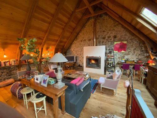 Calme absolu et confort moderne gîte à louer Lastioulles