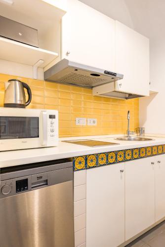 O Panaro Lucky Flat by NapoliApartments - image 4