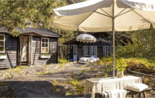 . Nice Home In Nevlunghavn With Wifi