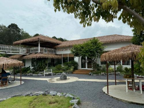 Hidden Haven Resort Koh Lanta in Old Town