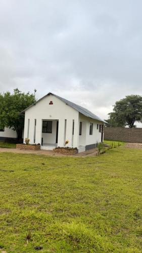 Ndiyona guesthouse campsite 100km east of Rundu in Rundu