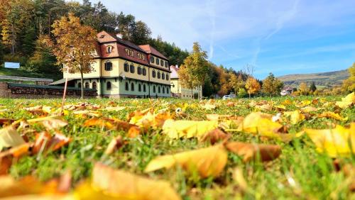 Lovecký zámeček - Hotel - Buchlovice