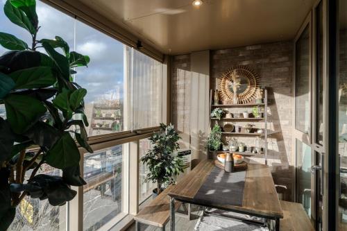 Vibrant Top Floor Apartment in Hackney Wick - image 9