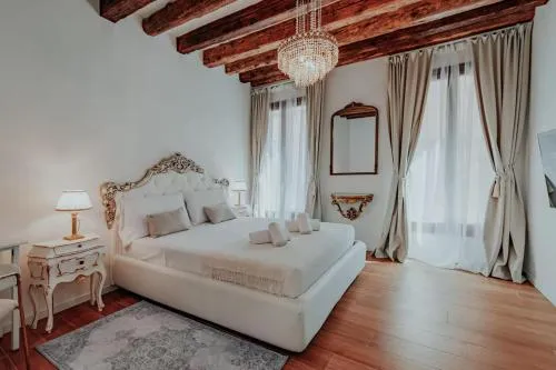 Exclusive Apartment in Venice City Centre photo 2