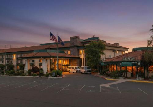 Rogue Regency Inn Medford Airport