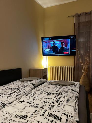 Crown Apartment - image 2