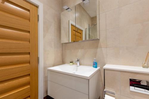 BnBNova - 3BR 2BA - Fitzrovia & Soho - image 14