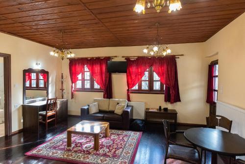 Manis Hotel in Nymfaio