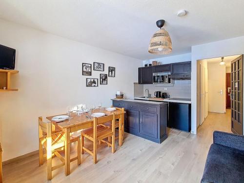 Appartement lumineux proche des pistes avec balcon, 4 personnes - FR-1-344-1020 in Villarencel