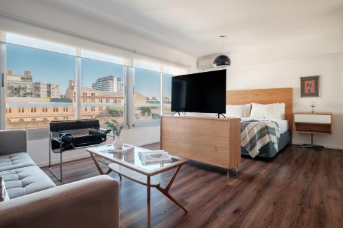 Modern Studio in Luxury Hollywood Tower w Pools