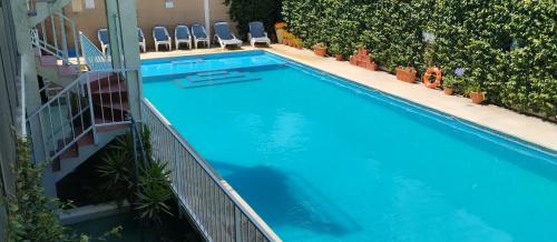 2 bedrooms, 2 beds