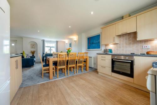 Facilities, 4 Bed in Newquay oc-c30589 in White Cross