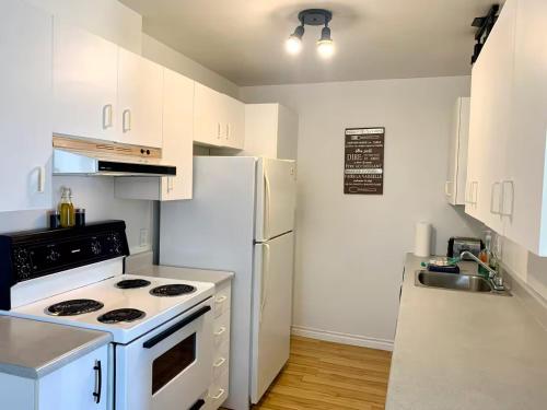 廚房, Condos Mont-Trinité (Condos Mont-Trinite) in 聖米歇爾德聖