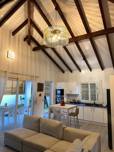 Le Papillon Tropical , aile droite in Bas Vent