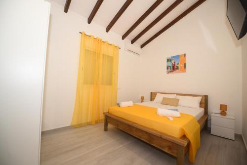 Le Papillon Tropical , aile droite in Bas Vent