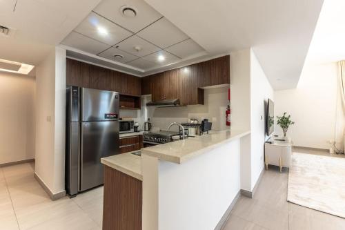 Cozy 2BR Near Zabeel Park - Dubai frame view - image 12