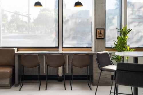 Aiden by Best Western @ Berkeley - image 3