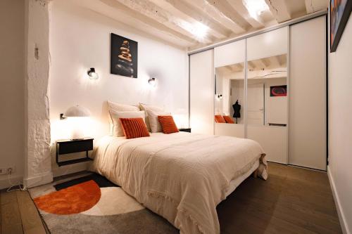Artist apartment Latin Quarter - main image