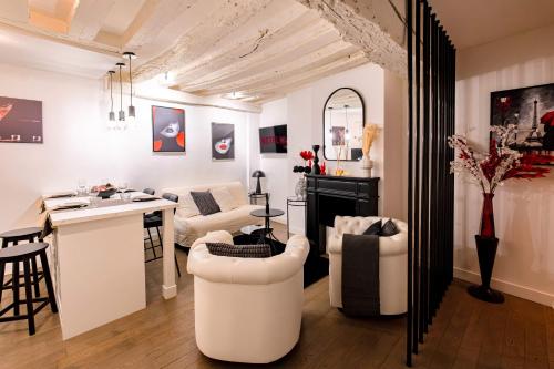 Artist apartment Latin Quarter - image 10