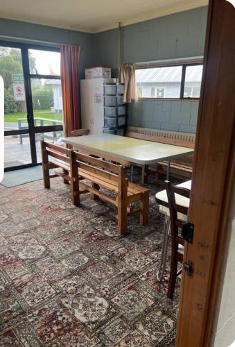 Green Hayes Estate Rentals- R5 Magnolia House in Temuka