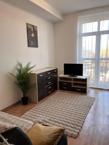 Home & Pool Apartment - Legnica