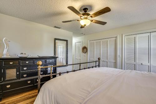 Crystal Clear Waterfront Home with Canal View - image 7