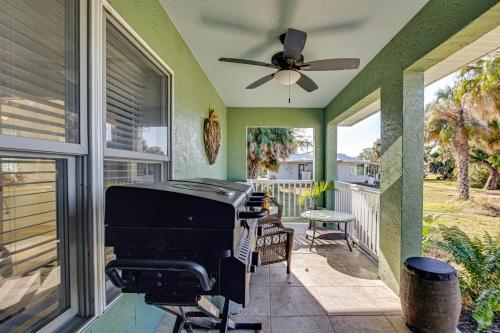 Crystal Clear Waterfront Home with Canal View - image 5