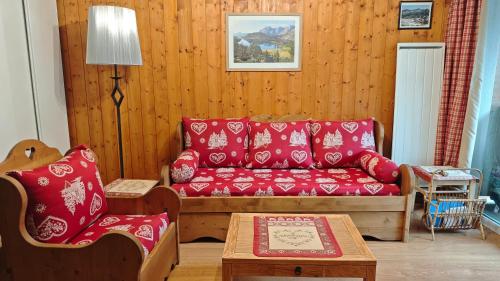 Appartement 2 chambres avec jardinet, piscine vue sur la montagne - Esquièze-Sère