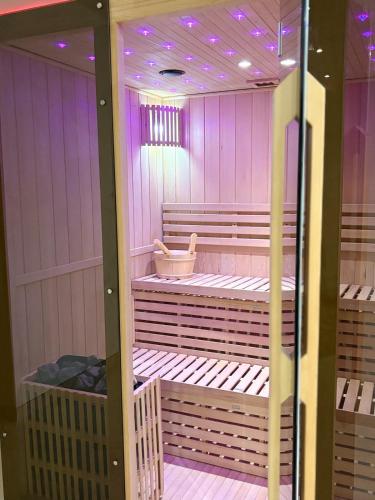 Daenerys Suite in Saint-Ouen-sur-Morin