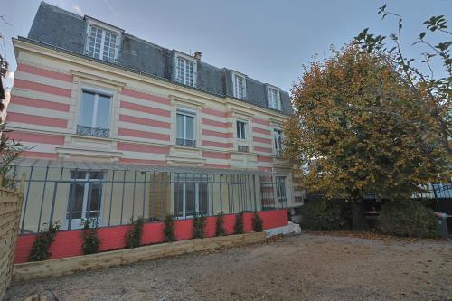 SC8 - Oasis Enghien Centre - Véranda & Jardin - Gare 2' (SC8 - Oasis Enghien Centre - Veranda & Jardin - Gare 2') in 昂吉安萊班