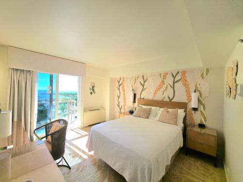 Ocean View Room at Ala Moana Hotel- Fees include