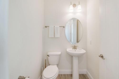 Attractive Cottage with Hot Tub Near Disney at Margaritaville 3037SP - image 26