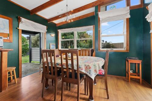 Viesnīcas āriene, Salt and Siren - Mangawhai Heads Holiday Home in Mangavai