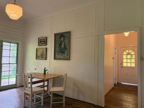 Instalaciones, Heritage Cottage, Central & Full of Vibe in Bellingen