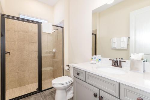 Pleasant Cottage near Disney with Margaritaville Resort  Island H20 Waterpark Access - 2972SR Orlando Florida